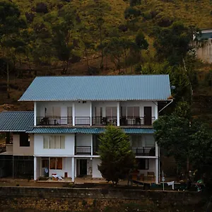 Rock And Mist Munnar Bed & Breakfast